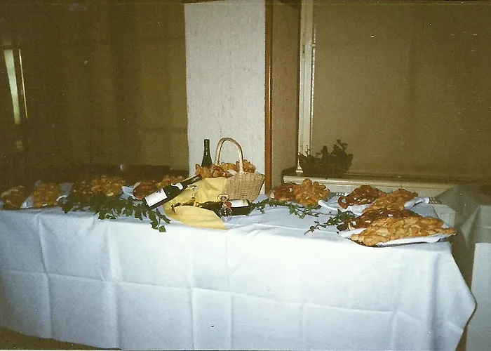 Zur Traube Inn Hatzenport